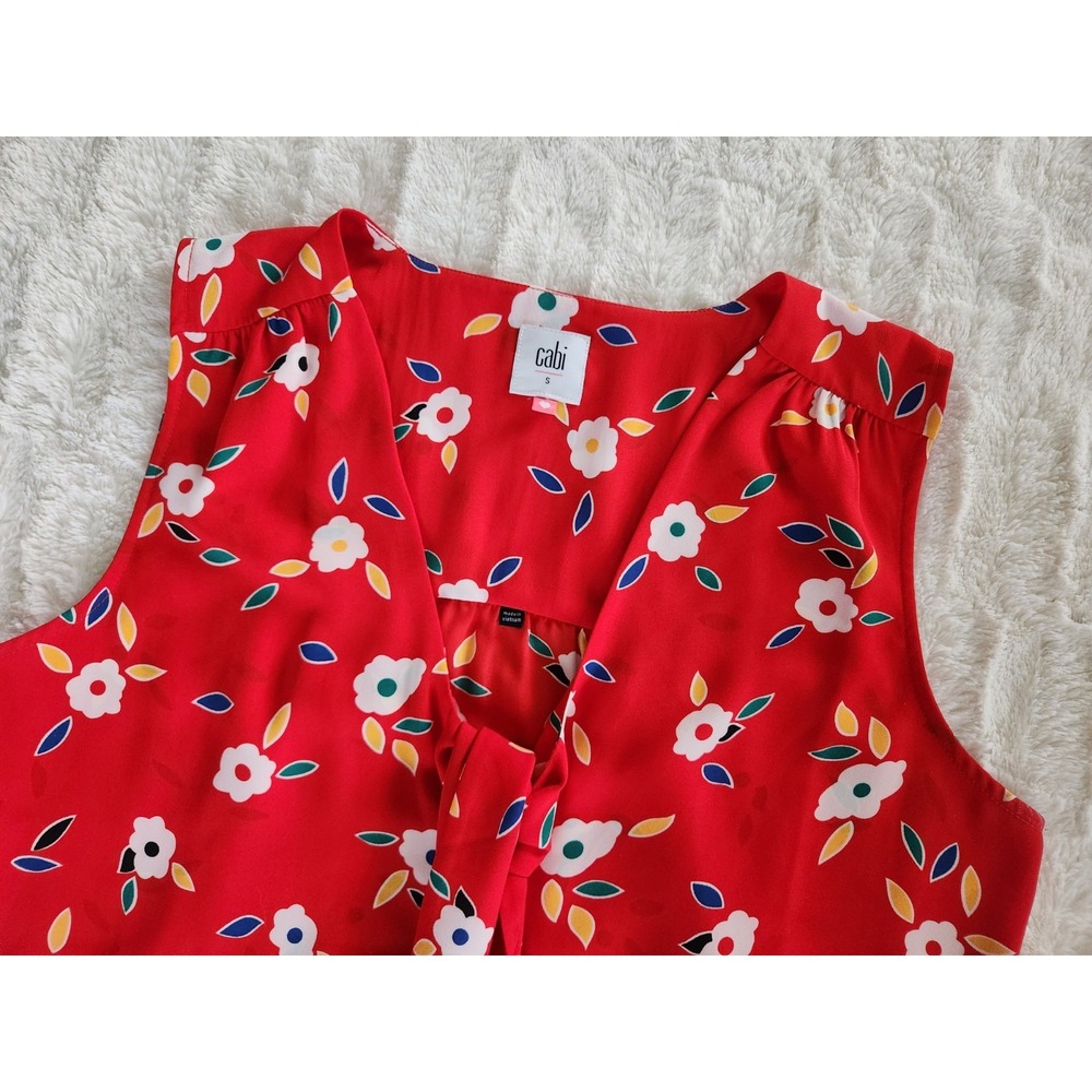 CAbi #5734 Heart Tied-Up Top Red Floral‎ Print Tie Front V-Neck Size Small